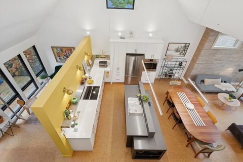 Tiny photo for 3310 Hayes Street, Evanston, IL 60201 (MLS # 12580526)