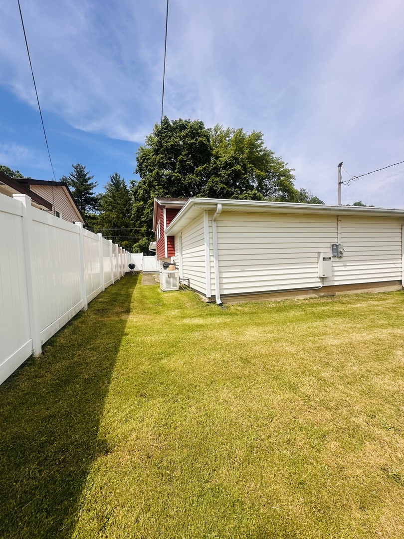 26W447 Harrison Avenue