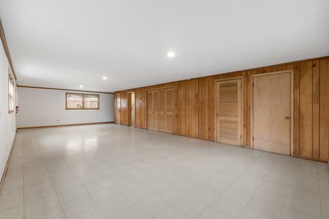 Tiny photo for 5132 W 105th Place, Oak Lawn, IL 60453 (MLS # 12587965)