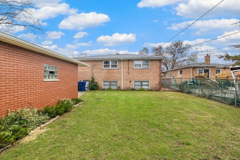 Tiny photo for 5132 W 105th Place, Oak Lawn, IL 60453 (MLS # 12587965)