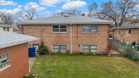 Tiny photo for 5132 W 105th Place, Oak Lawn, IL 60453 (MLS # 12587965)