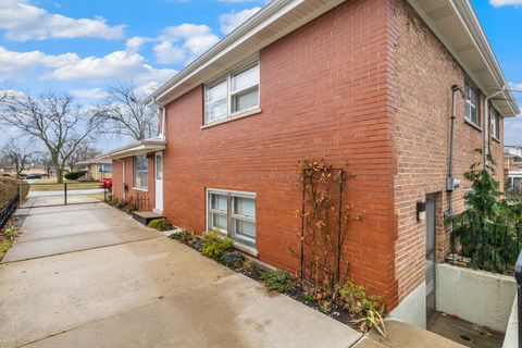 Tiny photo for 5132 W 105th Place, Oak Lawn, IL 60453 (MLS # 12587965)