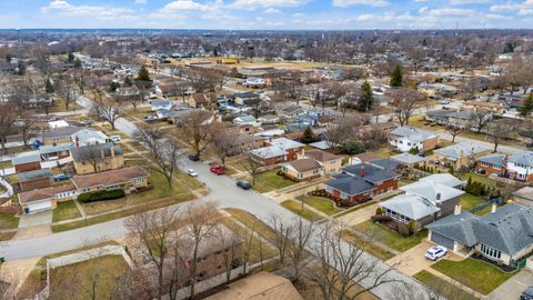 Tiny photo for 5132 W 105th Place, Oak Lawn, IL 60453 (MLS # 12587965)