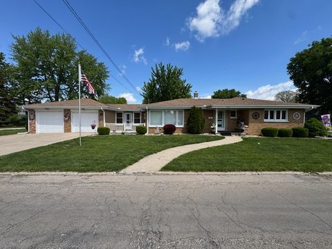 Photo of 310 E 14th Street, Sterling, IL 61081 (MLS # 12642510)