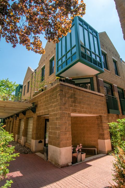 Photo of 1606 N Mohawk Street #C, Chicago, IL 60614 (MLS # 12640782)