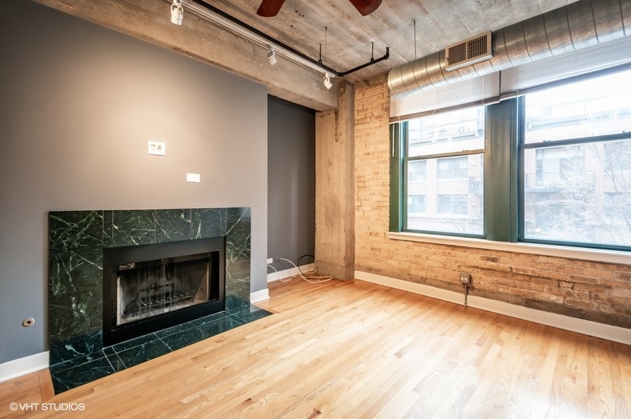 411 W ONTARIO Street 320