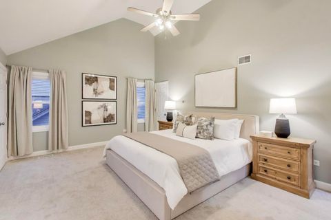 Tiny photo for 512 Blackhawk Drive, Westmont, IL 60559 (MLS # 12520563)