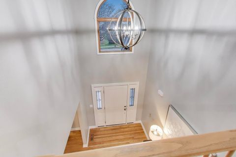 Tiny photo for 512 Blackhawk Drive, Westmont, IL 60559 (MLS # 12520563)