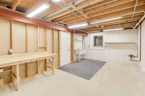 Tiny photo for 512 Blackhawk Drive, Westmont, IL 60559 (MLS # 12520563)