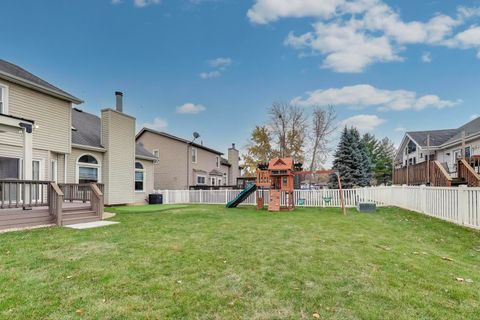Tiny photo for 512 Blackhawk Drive, Westmont, IL 60559 (MLS # 12520563)