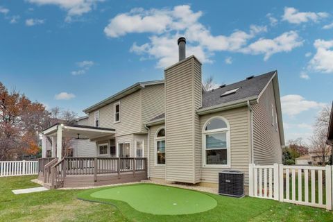 Tiny photo for 512 Blackhawk Drive, Westmont, IL 60559 (MLS # 12520563)