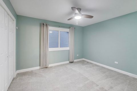 Tiny photo for 512 Blackhawk Drive, Westmont, IL 60559 (MLS # 12520563)