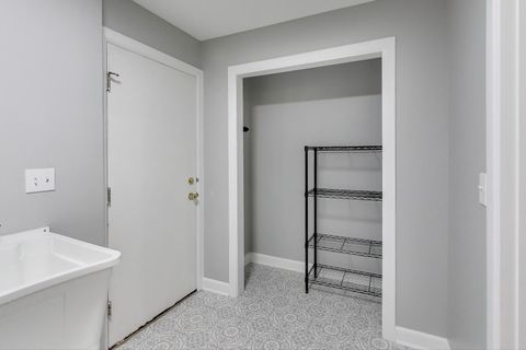 Tiny photo for 512 Blackhawk Drive, Westmont, IL 60559 (MLS # 12520563)