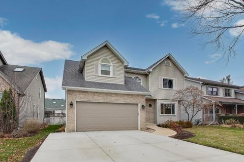 Tiny photo for 512 Blackhawk Drive, Westmont, IL 60559 (MLS # 12520563)