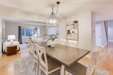 Tiny photo for 512 Blackhawk Drive, Westmont, IL 60559 (MLS # 12520563)