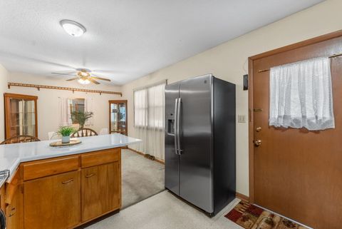 Tiny photo for 4711 Scott Street, Davenport, IA 52806 (MLS # 12639866)