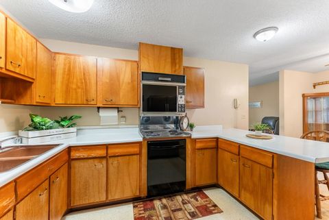 Tiny photo for 4711 Scott Street, Davenport, IA 52806 (MLS # 12639866)