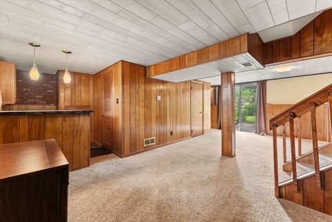 Tiny photo for 4711 Scott Street, Davenport, IA 52806 (MLS # 12639866)
