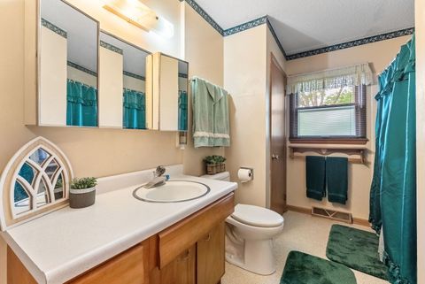 Tiny photo for 4711 Scott Street, Davenport, IA 52806 (MLS # 12639866)