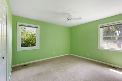 Tiny photo for 650 Twisted Oak Lane, Buffalo Grove, IL 60089 (MLS # 12731802)