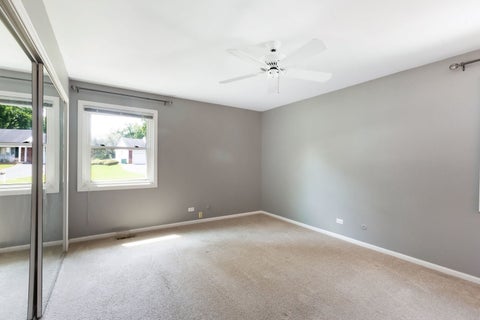 Tiny photo for 650 Twisted Oak Lane, Buffalo Grove, IL 60089 (MLS # 12731802)