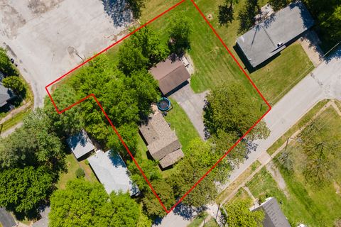 Tiny photo for 818 W Saint Louis Street, West Frankfort, IL 62896 (MLS # 12624563)