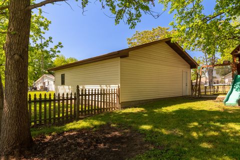 Tiny photo for 818 W Saint Louis Street, West Frankfort, IL 62896 (MLS # 12624563)