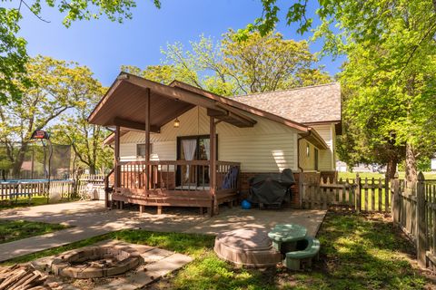 Tiny photo for 818 W Saint Louis Street, West Frankfort, IL 62896 (MLS # 12624563)