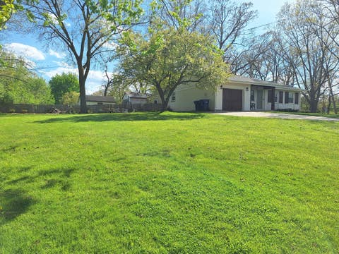 Tiny photo for 227 Juneway Terrace, Lake Bluff, IL 60044 (MLS # 12637270)