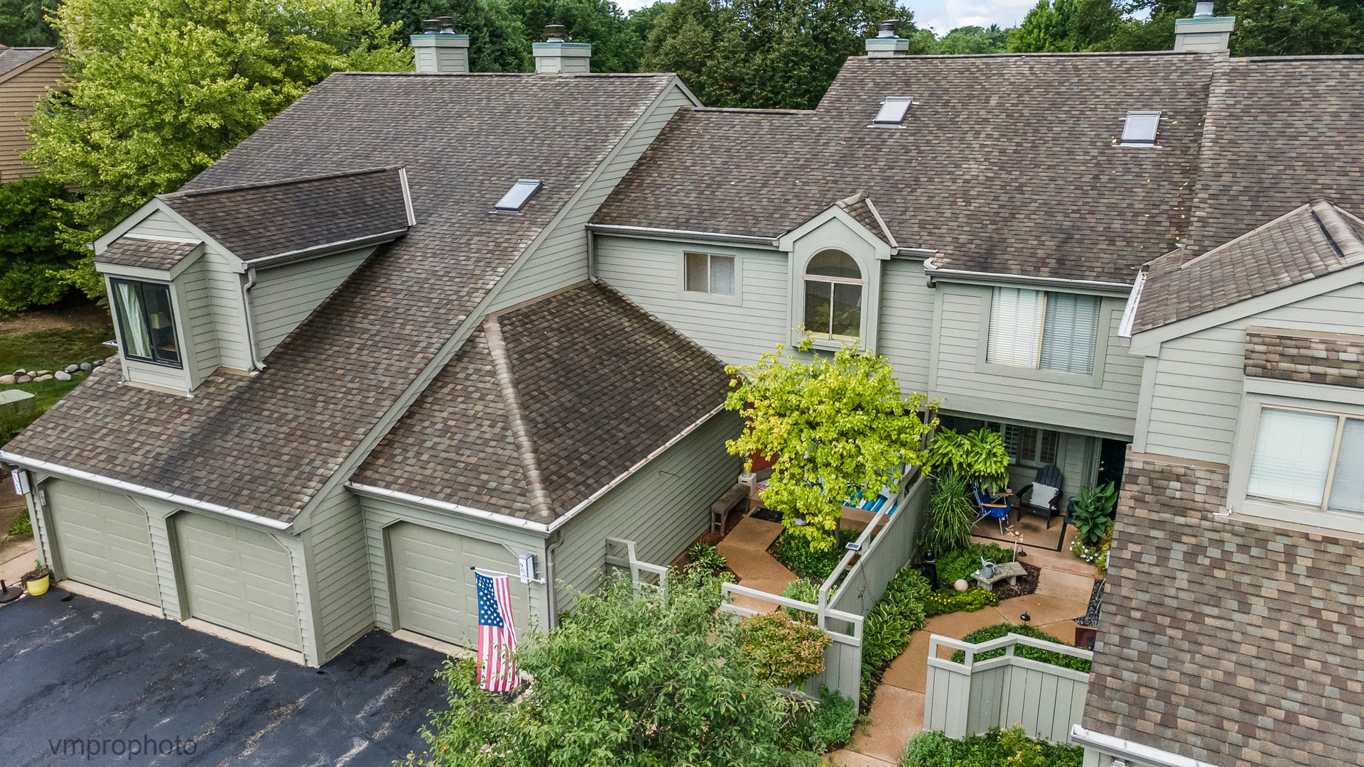 900 Shoreline Road