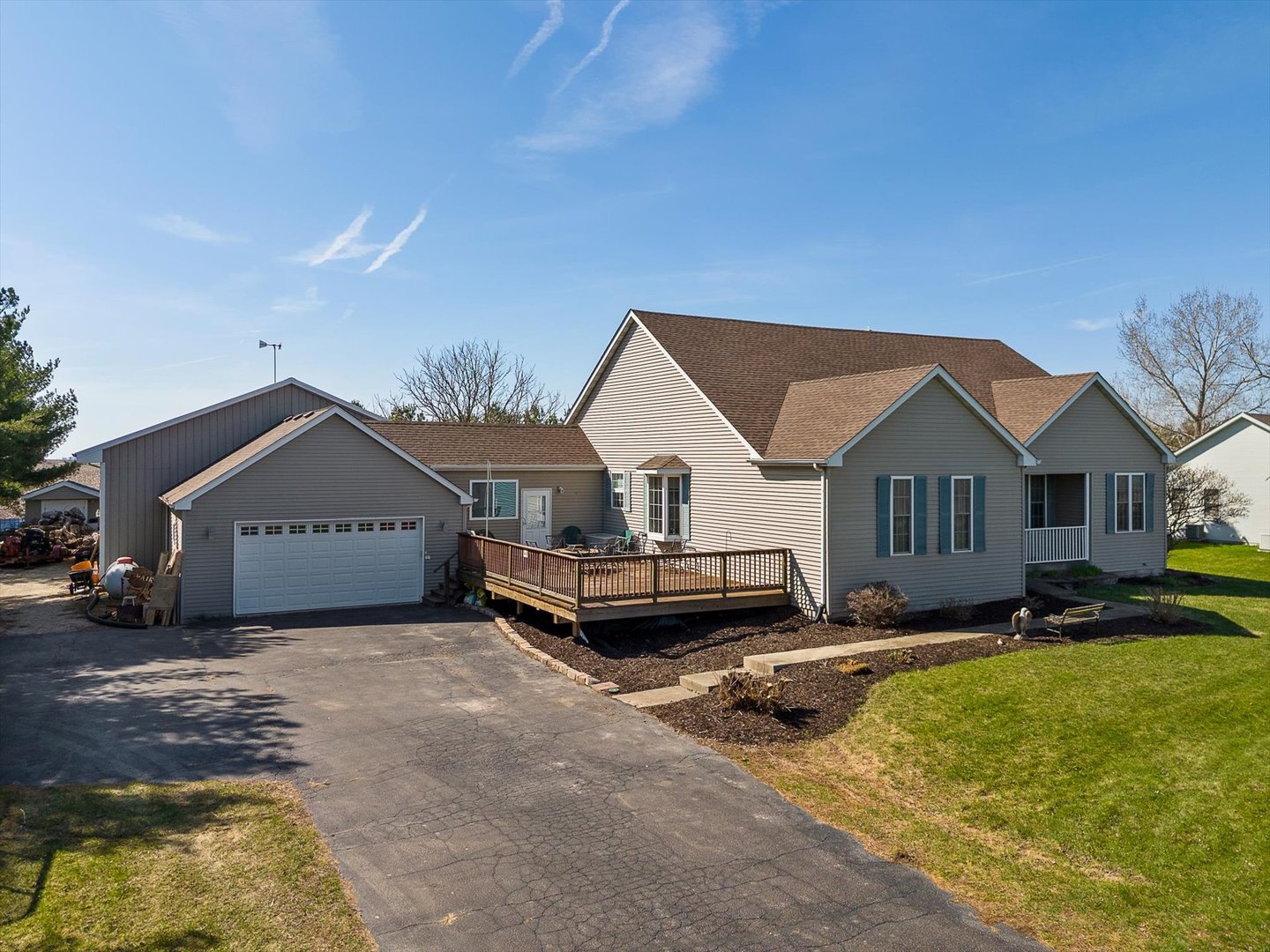 3885 E 2050th Road