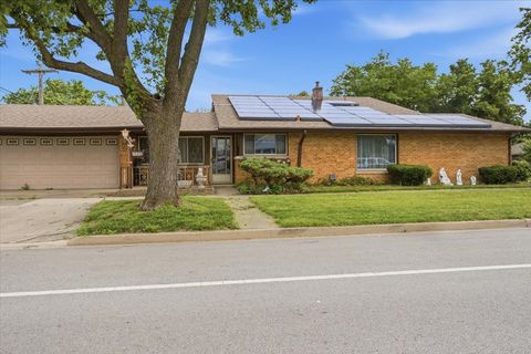 Tiny photo for 1556 Heidorn Avenue, Westchester, IL 60154 (MLS # 12687075)