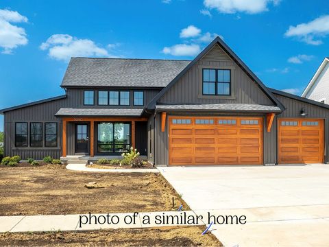 Photo of 7131 Black Oak Drive, Bettendorf, IA 52722 (MLS # 12548593)