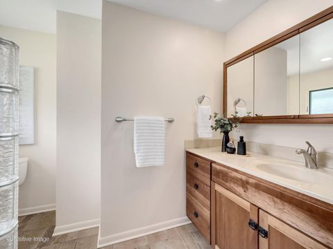 Tiny photo for 6444 Pontiac Drive, Indian Head Park, IL 60525 (MLS # 12645079)