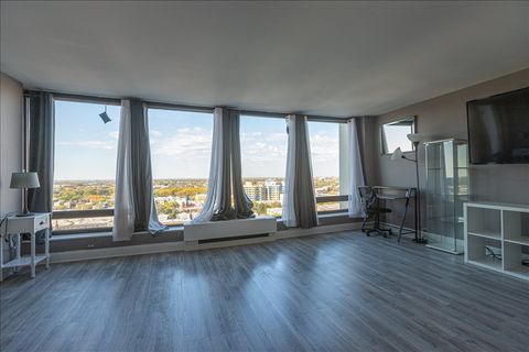 Tiny photo for 5445 N Sheridan Road #1905, Chicago, IL 60640 (MLS # 12634214)