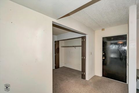 Tiny photo for 1050 N Farnsworth Avenue #301, Aurora, IL 60505 (MLS # 12628935)