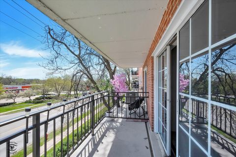 Tiny photo for 1050 N Farnsworth Avenue #301, Aurora, IL 60505 (MLS # 12628935)