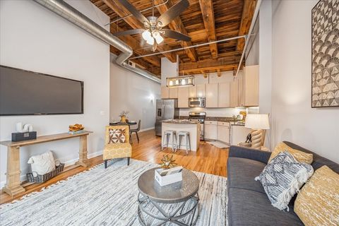 Tiny photo for 824 W Superior Street #303, Chicago, IL 60642 (MLS # 12573352)