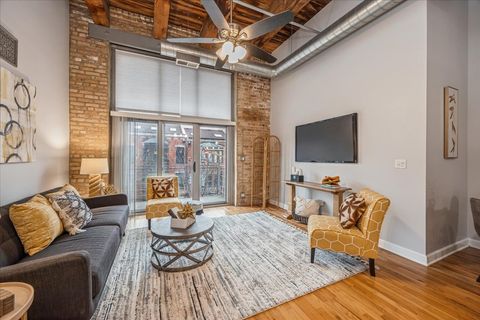 Tiny photo for 824 W Superior Street #303, Chicago, IL 60642 (MLS # 12573352)