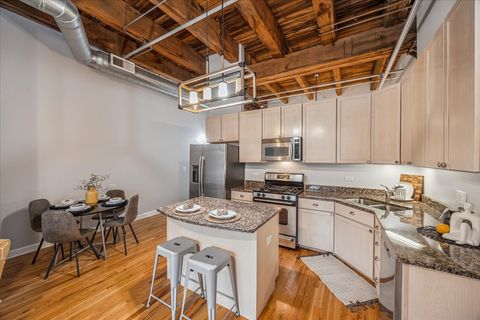 Tiny photo for 824 W Superior Street #303, Chicago, IL 60642 (MLS # 12573352)