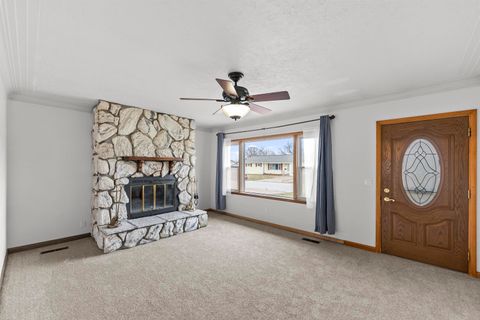 Tiny photo for 608 29th Avenue, EastMoline, IL 61244 (MLS # 100000277)