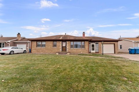Tiny photo for 608 29th Avenue, EastMoline, IL 61244 (MLS # 100000277)