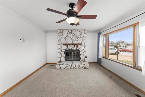 Tiny photo for 608 29th Avenue, EastMoline, IL 61244 (MLS # 100000277)