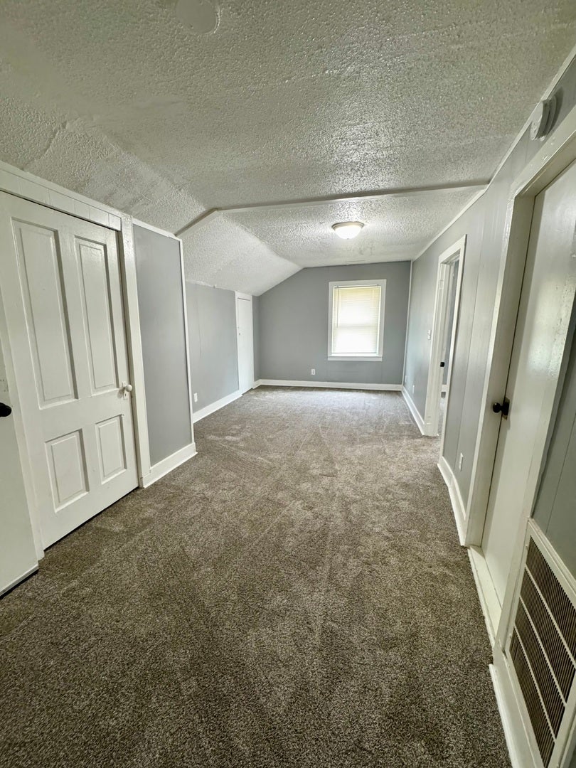 3032 1/2 INDIAN Road 0