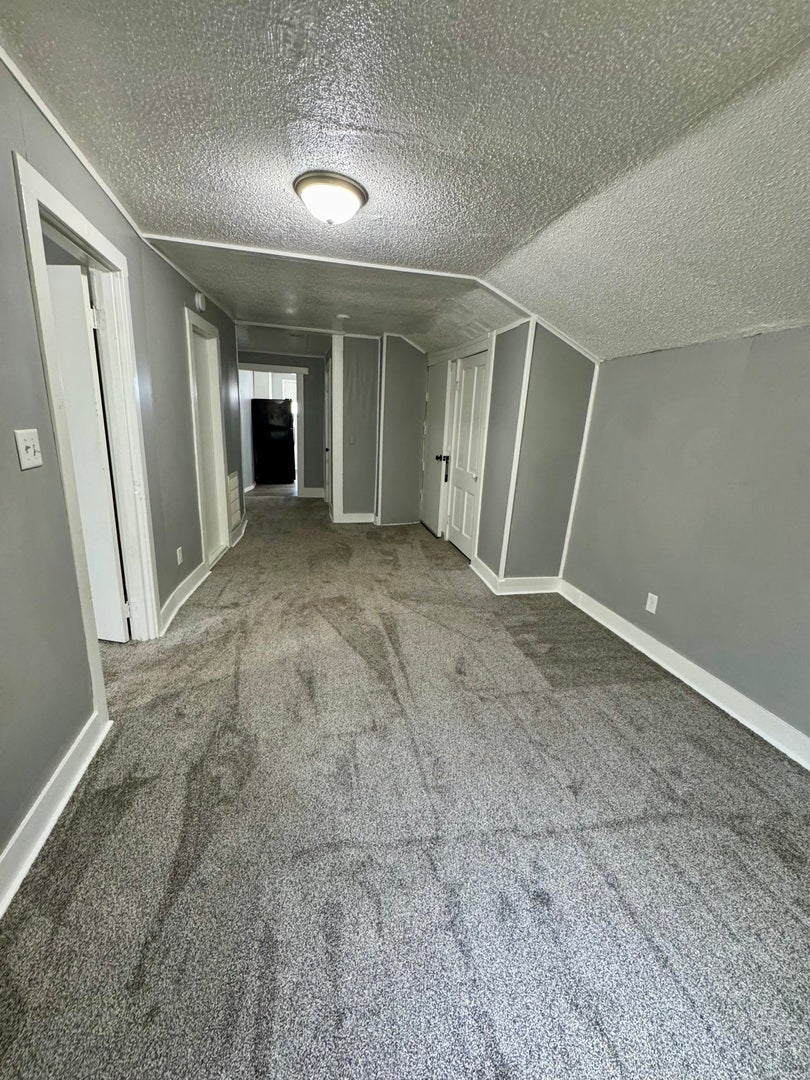 3032 1/2 INDIAN Road 0