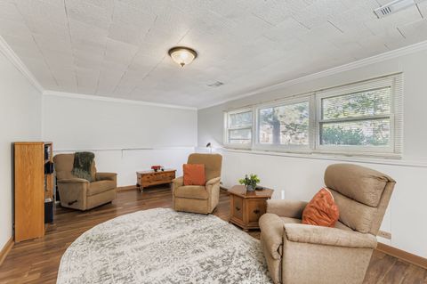 Tiny photo for 250 N Fairlawn Avenue, Mundelein, IL 60060 (MLS # 12510538)