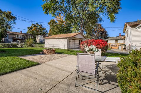Tiny photo for 250 N Fairlawn Avenue, Mundelein, IL 60060 (MLS # 12510538)