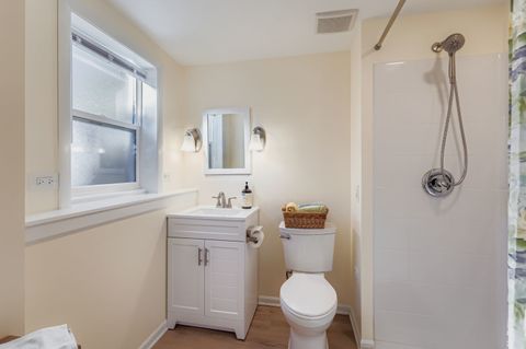 Tiny photo for 250 N Fairlawn Avenue, Mundelein, IL 60060 (MLS # 12510538)