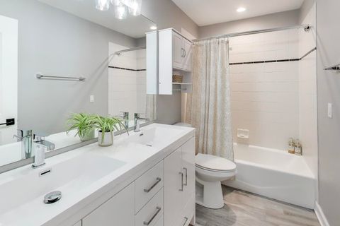 Tiny photo for 70 Spencer Court, Deerfield, IL 60015 (MLS # 12558616)