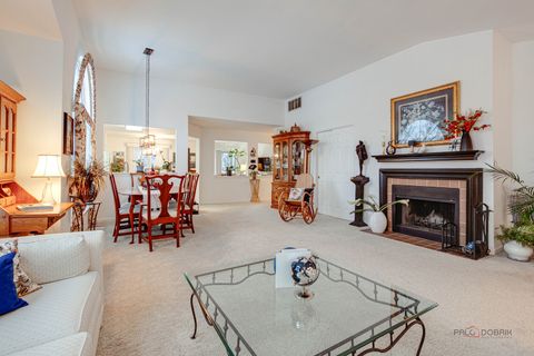 Tiny photo for 686 Grosse Pointe Circle, Vernon Hills, IL 60061 (MLS # 12527451)
